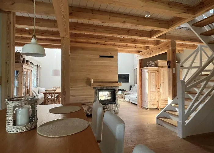 Siedlisko Belfort - Dom Wschodow بيت للعطل *